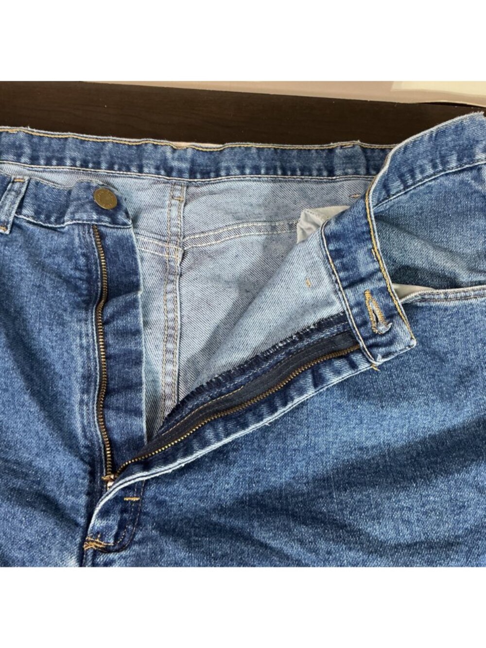 Wrangler Men's Classic Blue Denim Jeans 42x30 Relaxed Fit Premium Quality Style - Picture 5 of 9